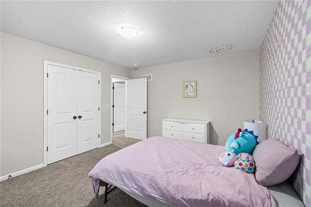 19304 Switchgrass Court, Smithville, MO 64089