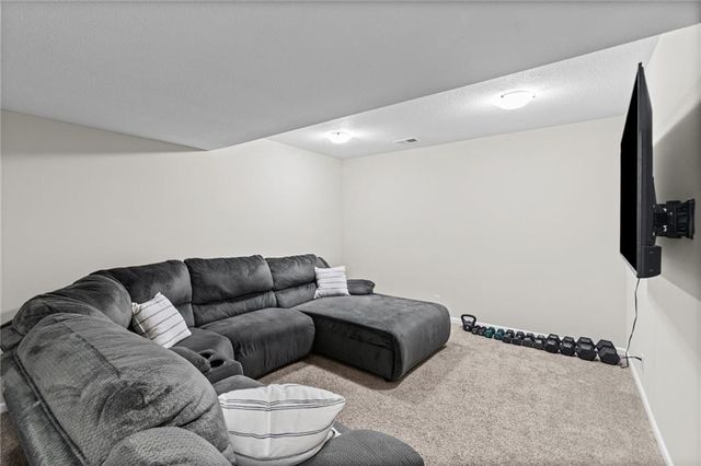 19304 Switchgrass Court, Smithville, MO 64089