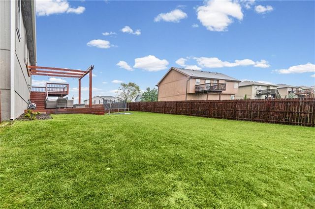 19304 Switchgrass Court, Smithville, MO 64089