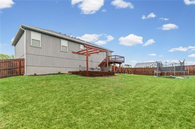 19304 Switchgrass Court, Smithville, MO 64089