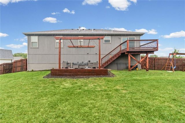 19304 Switchgrass Court, Smithville, MO 64089