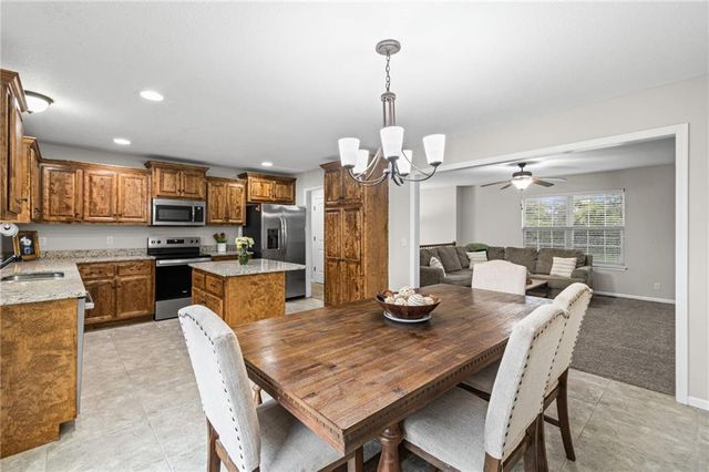 19304 Switchgrass Court, Smithville, MO 64089
