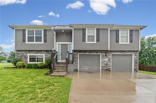 19304 Switchgrass Court, Smithville, MO 64089
