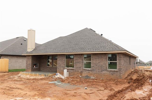 9224 NW 87th Street, Yukon, OK 73099