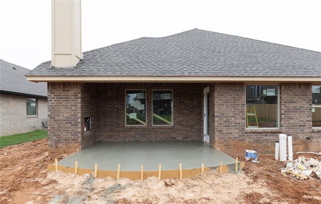 9224 NW 87th Street, Yukon, OK 73099