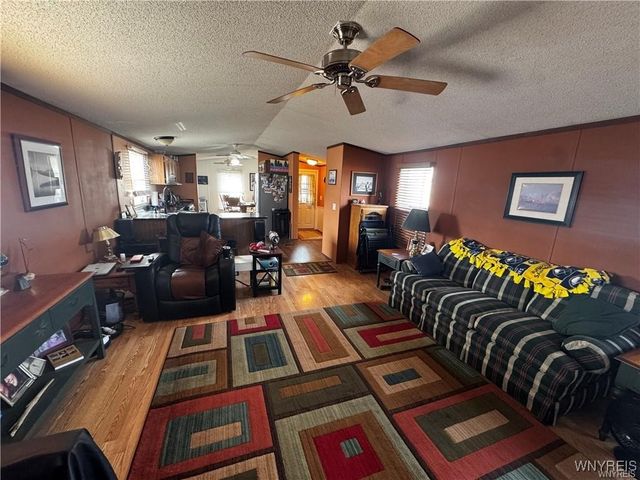 1352 Fernwood Drive, Lockport Town, NY 14094