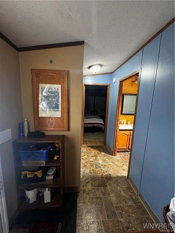 1352 Fernwood Drive, Lockport Town, NY 14094