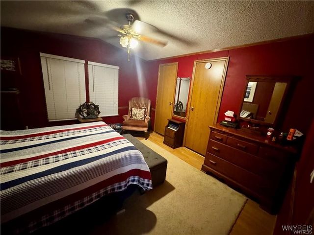 1352 Fernwood Drive, Lockport Town, NY 14094