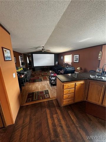 1352 Fernwood Drive, Lockport Town, NY 14094