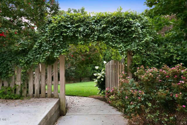 8601 Mangum Hollow Drive, Wake Forest, NC 27587