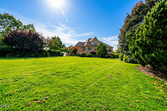 8601 Mangum Hollow Drive, Wake Forest, NC 27587