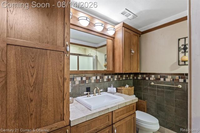 660 N Sheldon Road, Plymouth, MI 48170