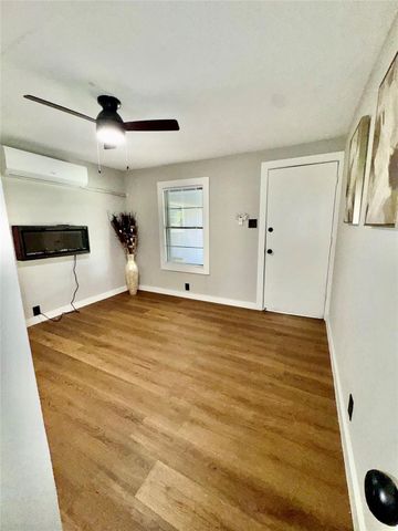 319 Lowe Street, Palestine, TX 75803