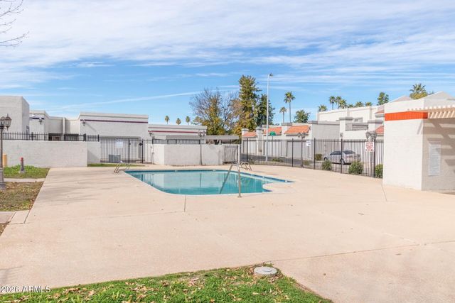 4718 W SANNA Street, Glendale, AZ 85302