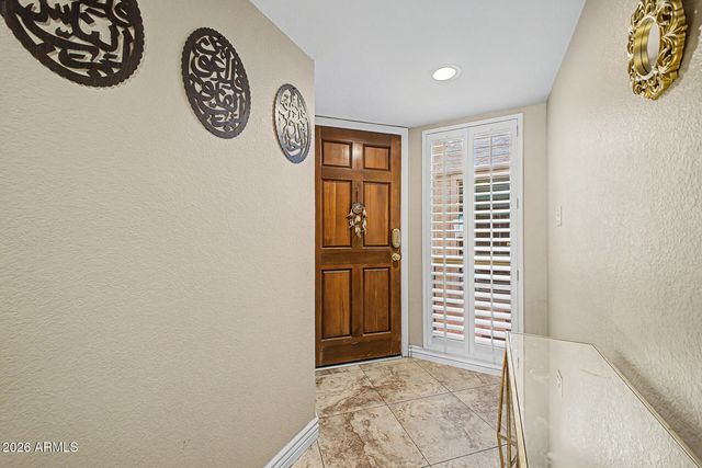 4718 W SANNA Street, Glendale, AZ 85302