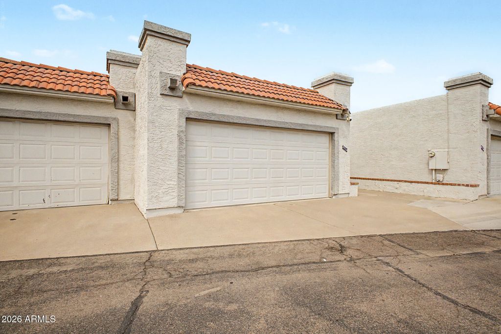 4718 W SANNA Street, Glendale, AZ 85302 — photo 2