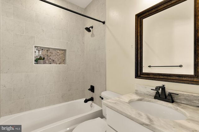 1609 LEVIS ST NE, Washington, DC 20002