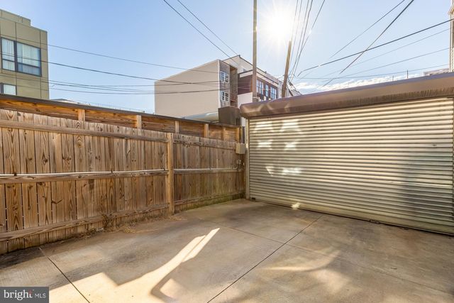 1609 LEVIS ST NE, Washington, DC 20002