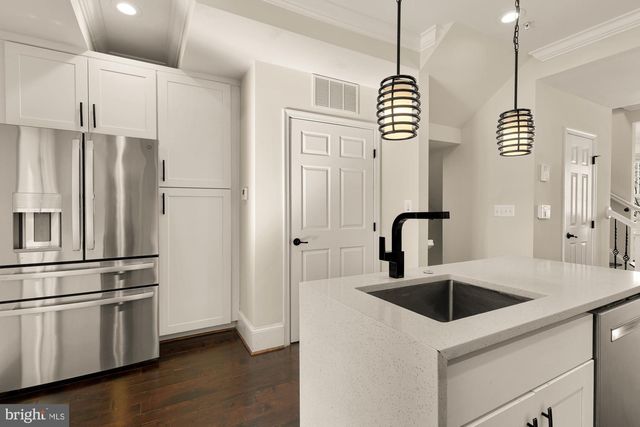 1609 LEVIS ST NE, Washington, DC 20002