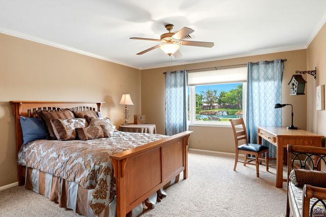 2319 SW Mayfair PL, Topeka, KS 66611