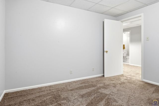 2319 SW Mayfair PL, Topeka, KS 66611