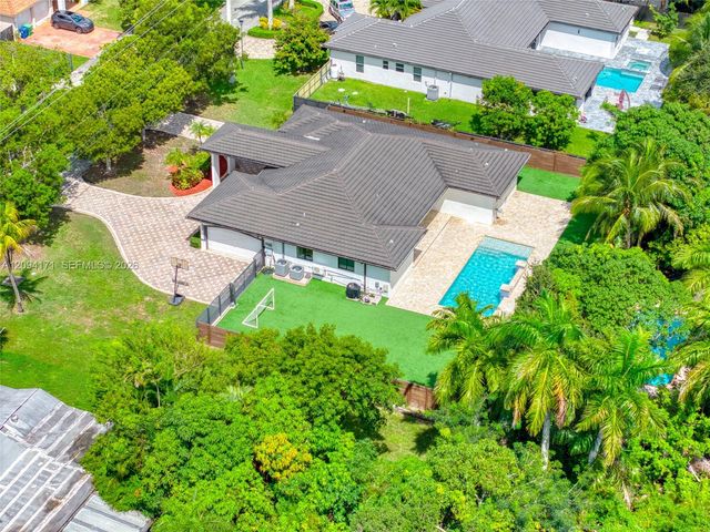 17265 SW 92nd Court, Palmetto Bay, FL 33157