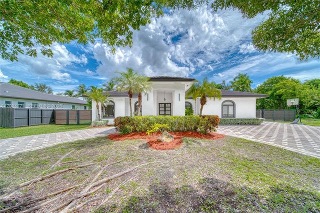 17265 SW 92nd Court, Palmetto Bay, FL 33157