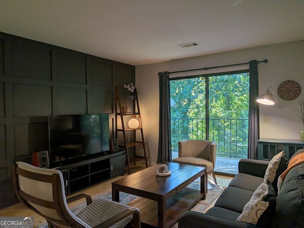 2657 Lenox Road NE 204, Atlanta, GA 30324