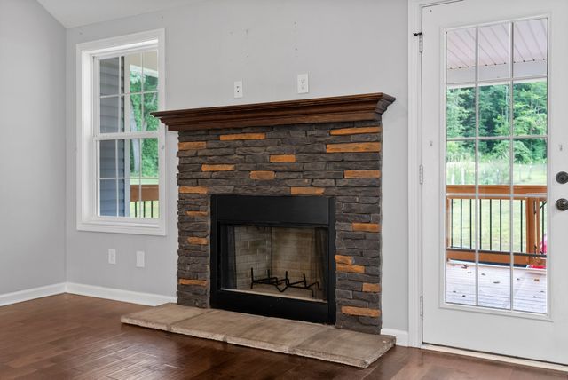 3771 Chapel Hill Rd, Clarksville, TN 37040