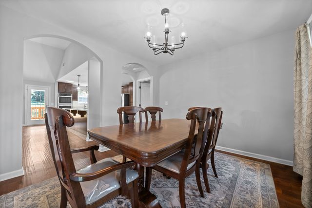 3771 Chapel Hill Rd, Clarksville, TN 37040