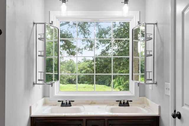 3771 Chapel Hill Rd, Clarksville, TN 37040