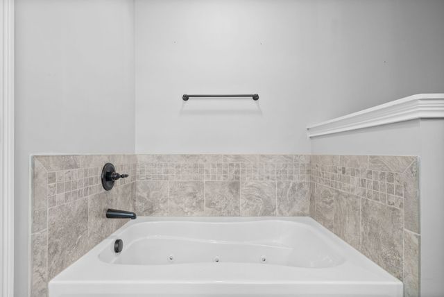 3771 Chapel Hill Rd, Clarksville, TN 37040