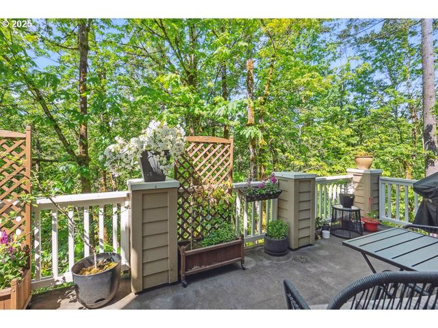 10272 Nw EDGEWOOD Dr, Portland, OR 97229
