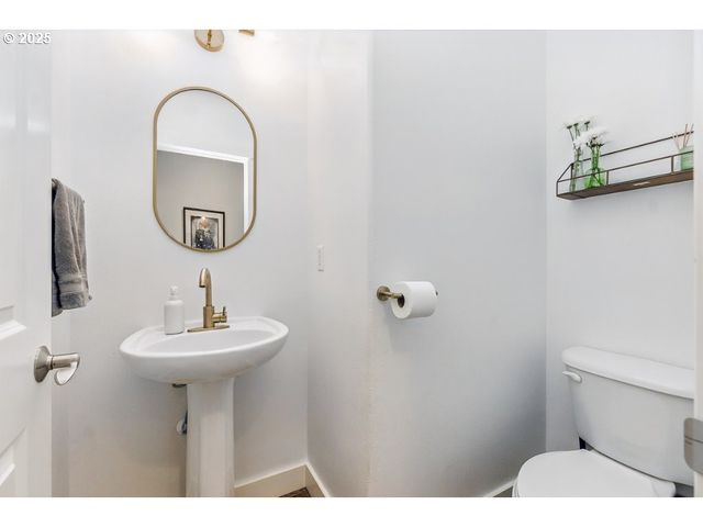 10272 Nw EDGEWOOD Dr, Portland, OR 97229