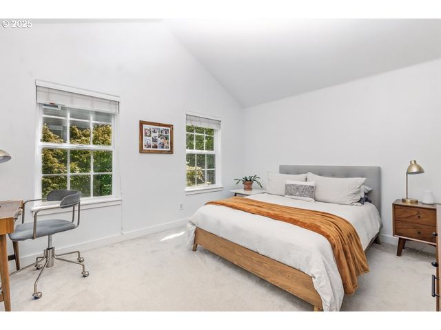 10272 Nw EDGEWOOD Dr, Portland, OR 97229