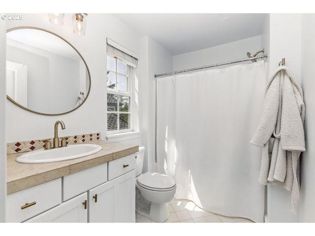 10272 Nw EDGEWOOD Dr, Portland, OR 97229