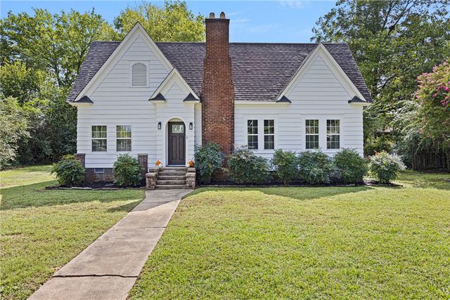 203 NW 1st Street, Atkins, AR 72823