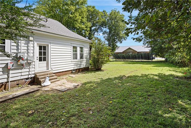 203 NW 1st Street, Atkins, AR 72823