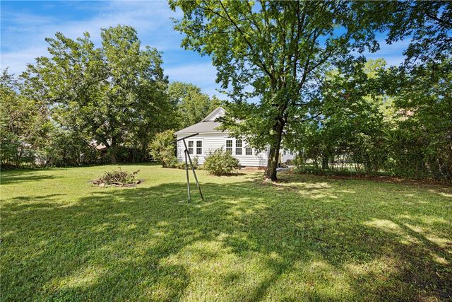 203 NW 1st Street, Atkins, AR 72823