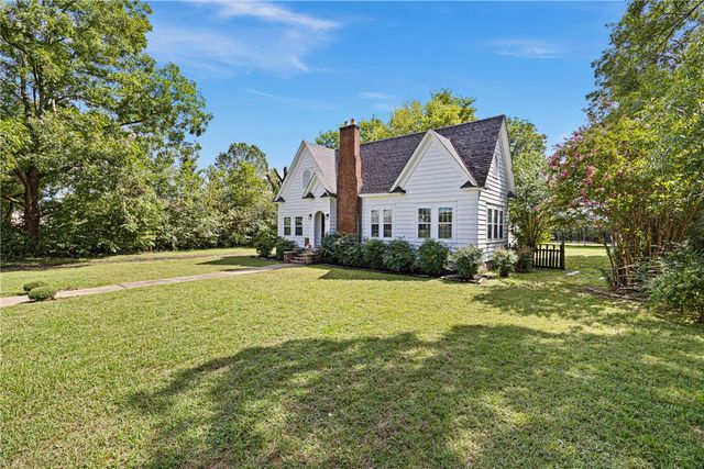 203 NW 1st Street, Atkins, AR 72823