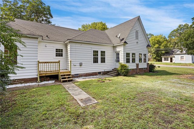 203 NW 1st Street, Atkins, AR 72823