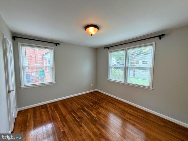 6825 WESTMORELAND RD, Falls Church, VA 22042