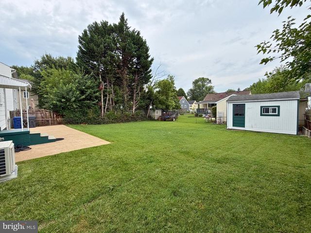 6825 WESTMORELAND RD, Falls Church, VA 22042