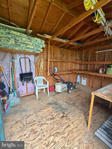 6825 WESTMORELAND RD, Falls Church, VA 22042