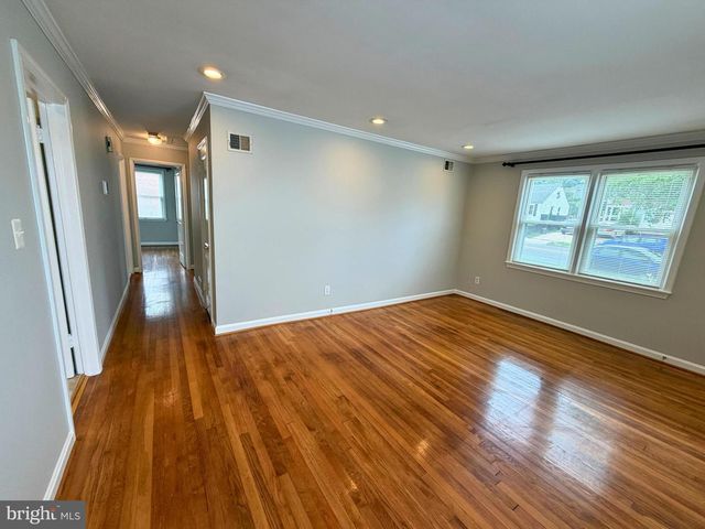 6825 WESTMORELAND RD, Falls Church, VA 22042
