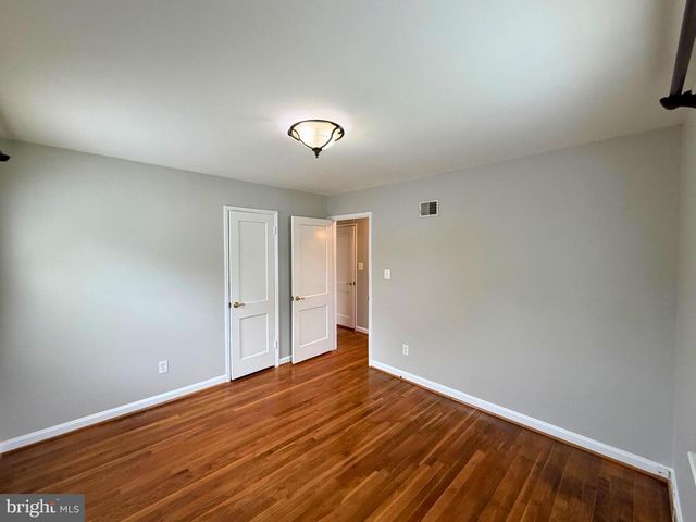 6825 WESTMORELAND RD, Falls Church, VA 22042