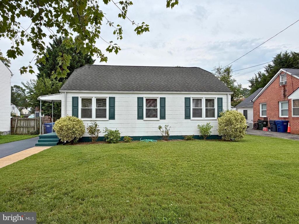 6825 WESTMORELAND RD, Falls Church, VA 22042