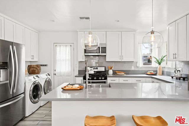 1418 N Maple Street, Burbank, CA 91505