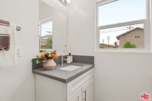 1418 N Maple Street, Burbank, CA 91505