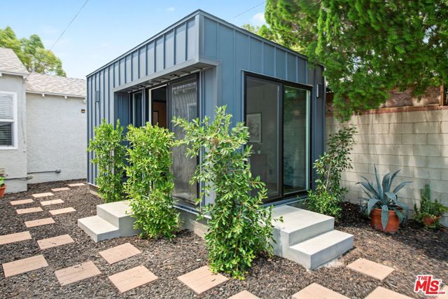 1418 N Maple Street, Burbank, CA 91505